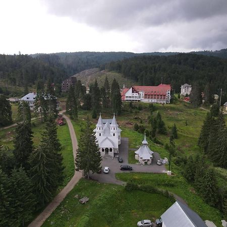 Hotel Iadolina Stâna de Vale Extérieur photo