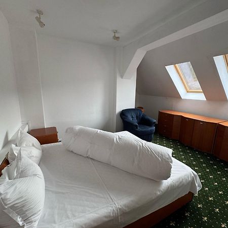 Hotel Iadolina Stâna de Vale Extérieur photo