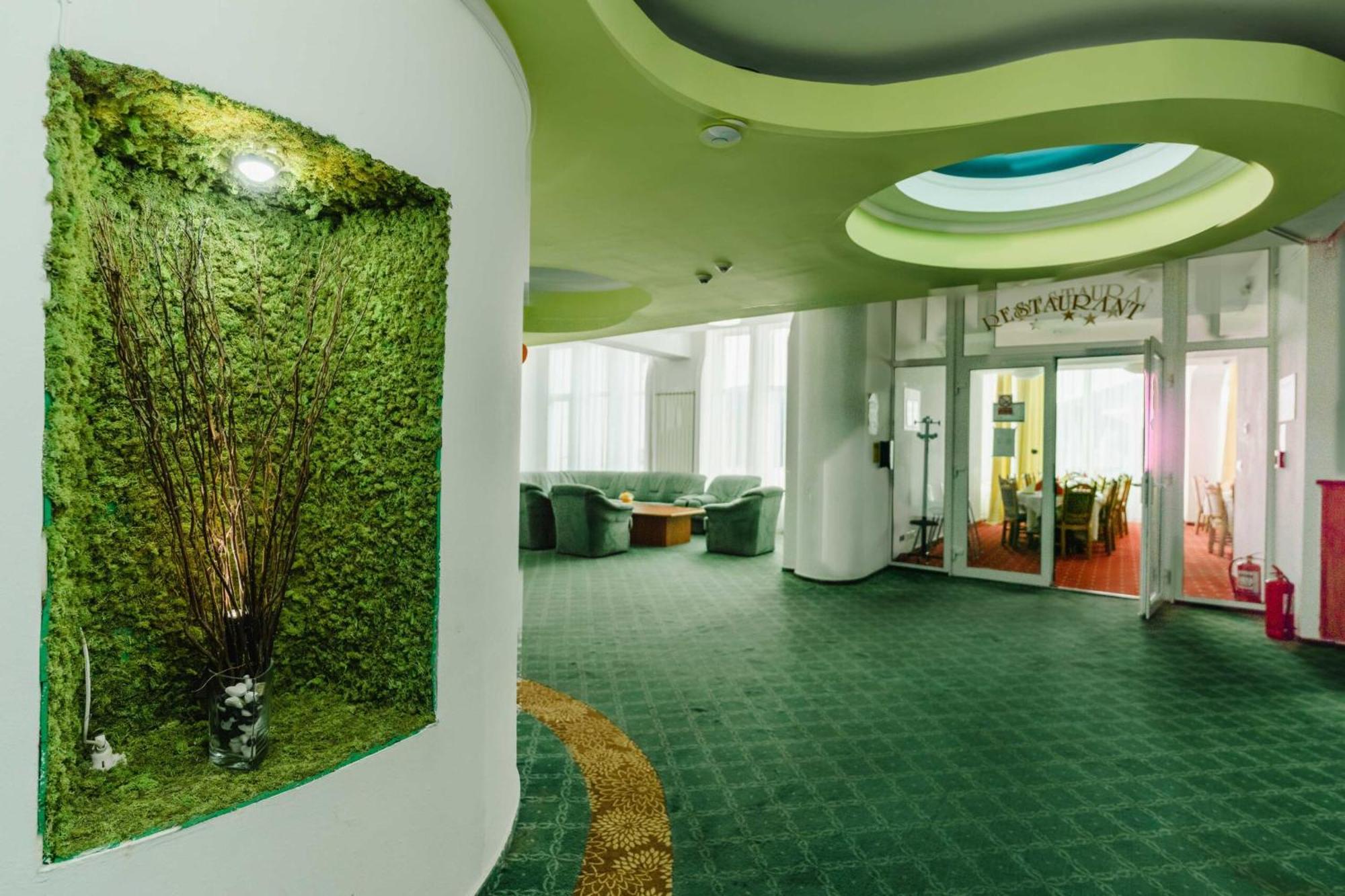 Hotel Iadolina Stâna de Vale Extérieur photo