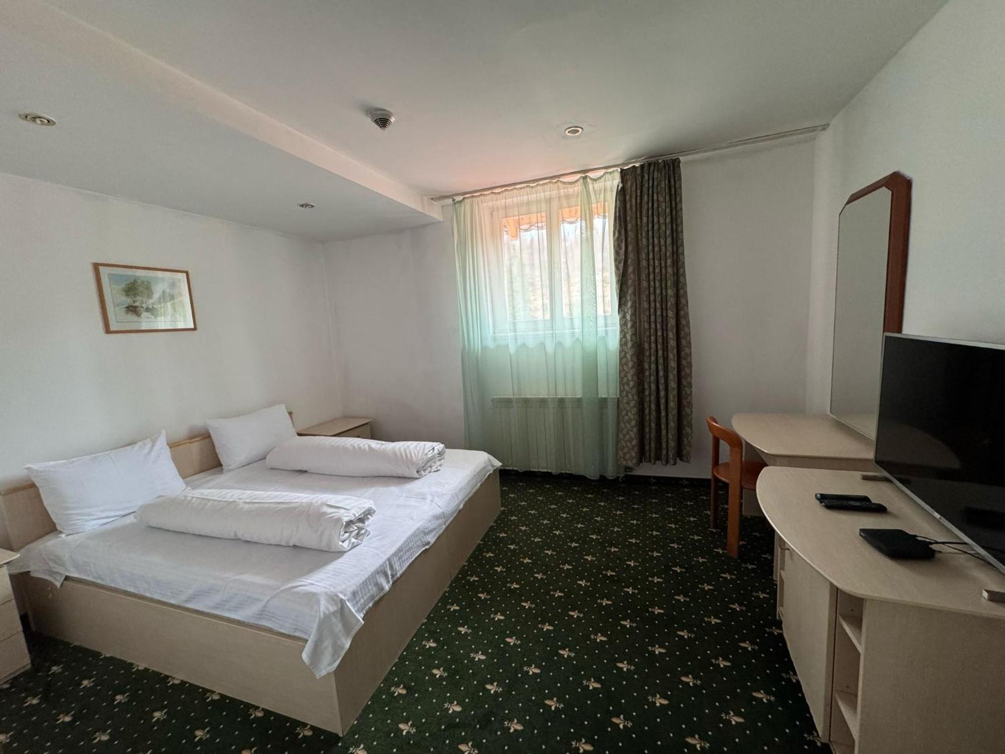 Hotel Iadolina Stâna de Vale Extérieur photo
