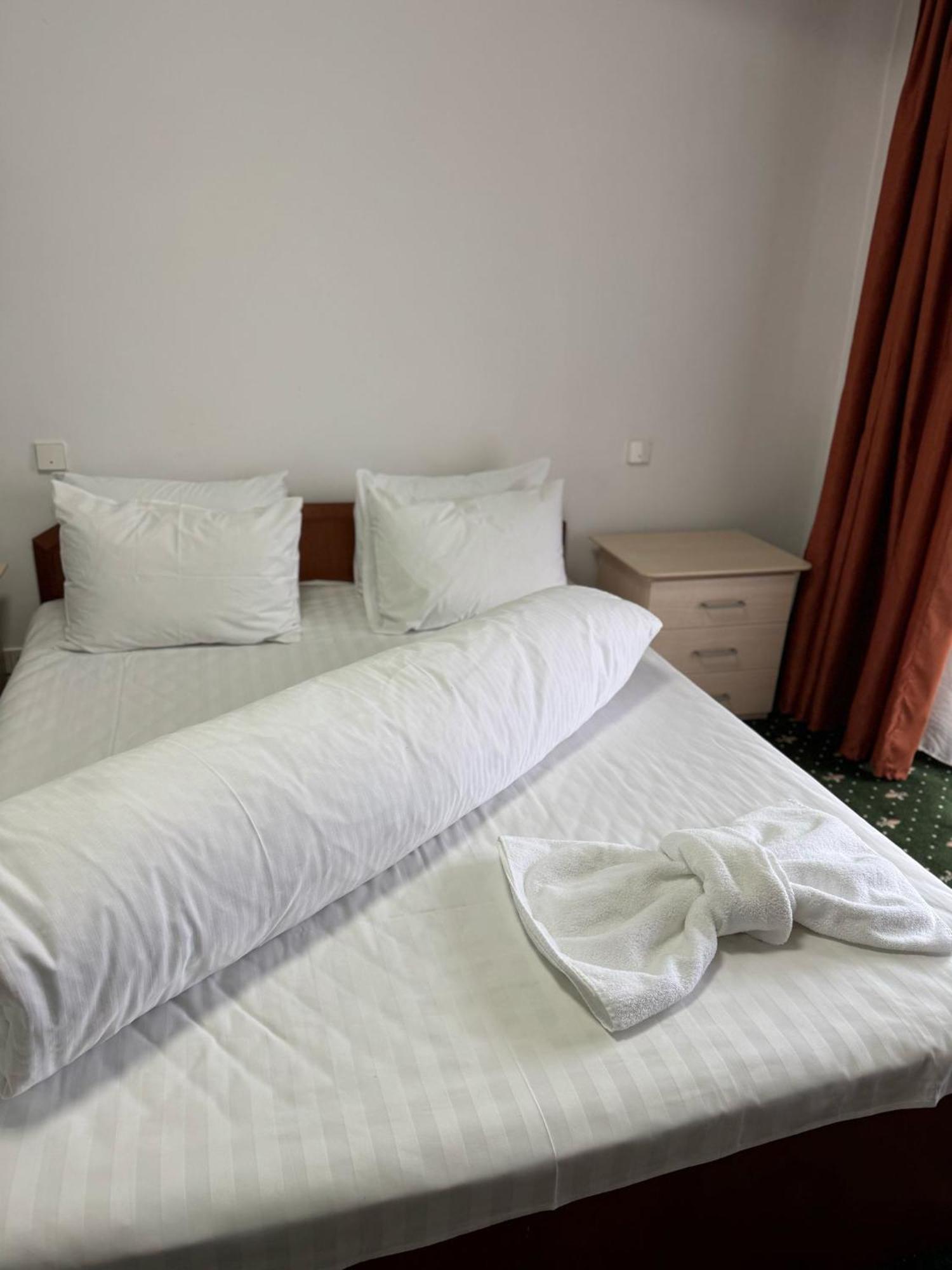 Hotel Iadolina Stâna de Vale Extérieur photo
