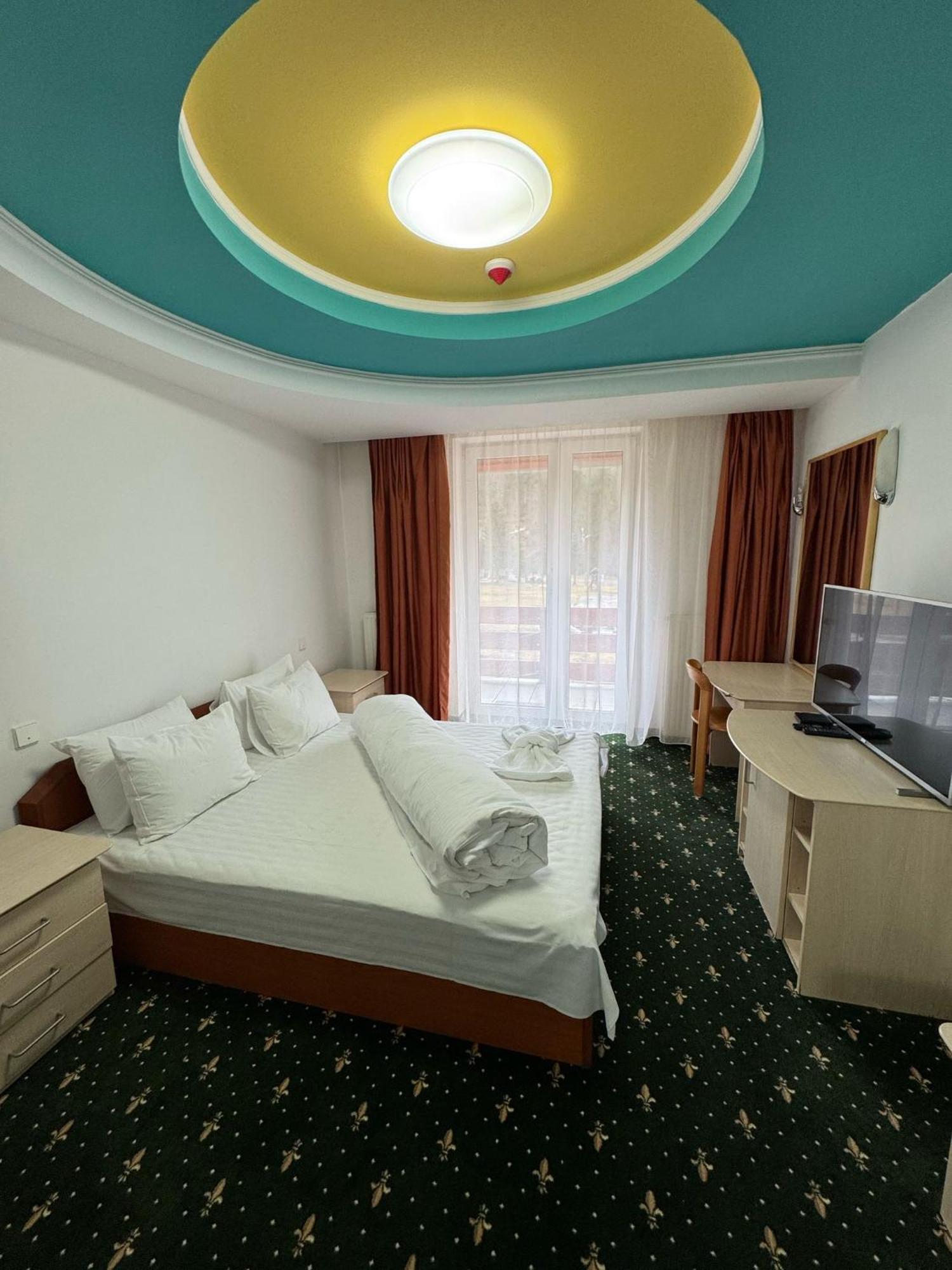 Hotel Iadolina Stâna de Vale Extérieur photo
