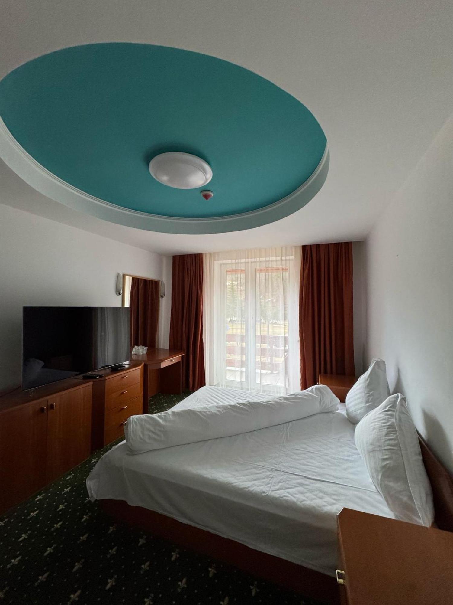 Hotel Iadolina Stâna de Vale Extérieur photo